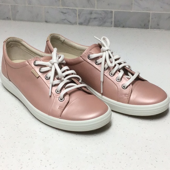 ECCO WOMEN'S SOFT 7 SNEAKER TUSCANY METALLIC - Picture 2 of 6